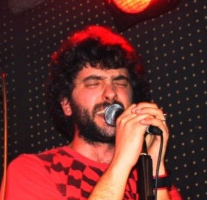 VICTOR - Voz Masculina